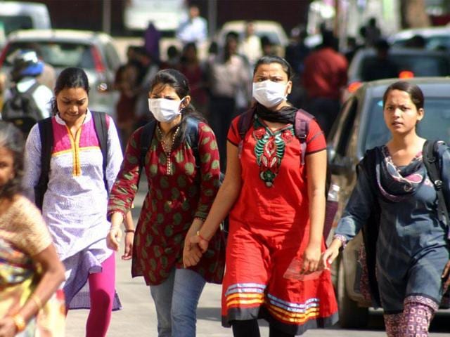 In MP, 20 people, including nine from Bhopal have died due to the viral infection, while 77 people tested positive for the deadly virus since August this year. (HT file photo) In MP, 20 people, including nine from Bhopal have died due to the viral infection, while 77 people tested positive for the deadly virus since August this year. (HT file photo)