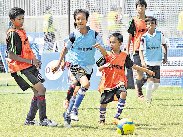 Players in action during GiFA matches at DPS R K Puram in New Delhi, India, on Sunday, October 4, 2015. (Vipin Kumar/ HT Photo) Players in action during GiFA matches at DPS R K Puram in New Delhi, India, on Sunday, October 4, 2015. (Vipin Kumar/ HT Photo)