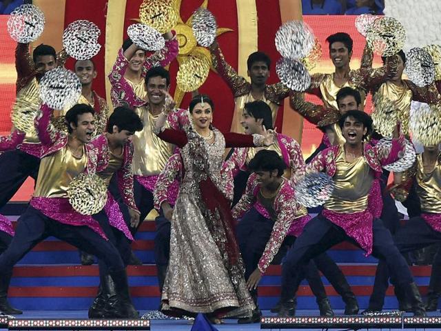 Aishwarya Rai Bachchan along with dancers performing during the opening ceremony of ISL2015 in Chennai. (PTI PHOTO)