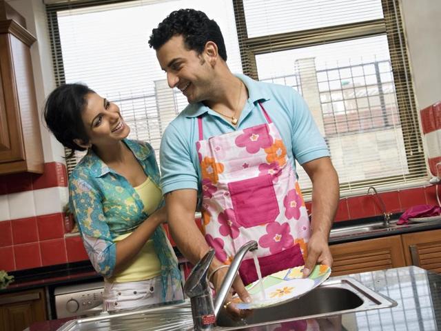 Daily and repetitive tasks like doing the dishes could reduce stress by 27% and increase inspiration by 25%, as long as dishes are cleaned when in a fully conscious state. (Shutterstock) Daily and repetitive tasks like doing the dishes could reduce stress by 27% and increase inspiration by 25%, as long as dishes are cleaned when in a fully conscious state. (Shutterstock)