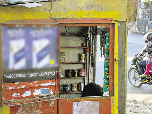 Only 13 shopkeepers have been penalised for sale of tobacco products within 100 yards of educational institutions. (HT Photo) Only 13 shopkeepers have been penalised for sale of tobacco products within 100 yards of educational institutions. (HT Photo)