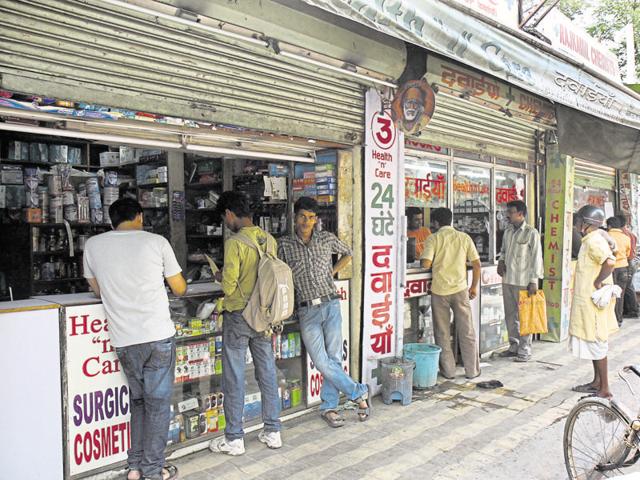 The strike has been called by the All India Organisation of Chemists and Druggists (AIOCD) to protest against the Central government’s move to regularise sale of medicines on the internet through e-pharmacy. Pharmacists from NCR will assemble at Jantar Mantar in Delhi on October 14. (HT Photo/ For Representation) The strike has been called by the All India Organisation of Chemists and Druggists (AIOCD) to protest against the Central government’s move to regularise sale of medicines on the internet through e-pharmacy. Pharmacists from NCR will assemble at Jantar Mantar in Delhi on October 14. (HT Photo/ For Representation)