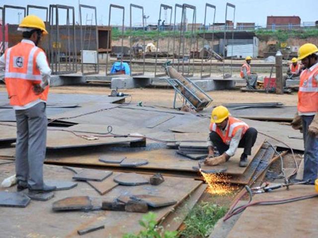 With China gradually transitioning into an environment of lower growth, India could durably occupy the top growth spot among large emerging markets. (AFP file photo) With China gradually transitioning into an environment of lower growth, India could durably occupy the top growth spot among large emerging markets. (AFP file photo)