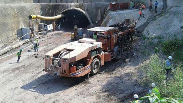 A file photo of the rescue efforts after the Bilaspur tunnel collapse. (HT Photo)