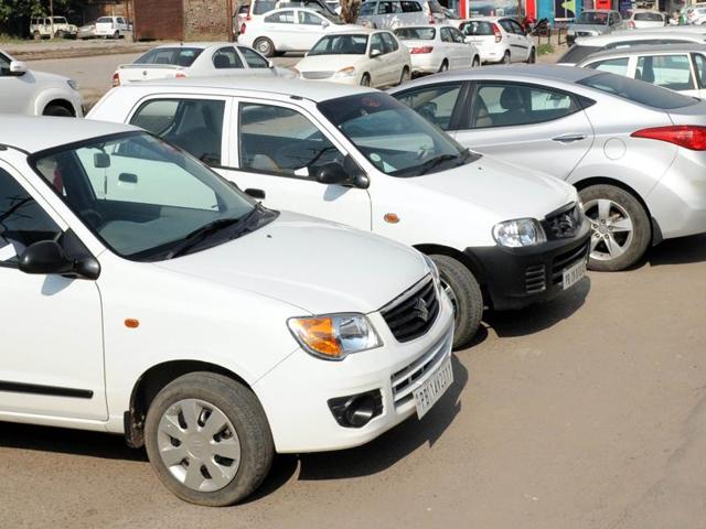 A Vview of the illegal car parking lot running at Bahera Road in Patiala on Tuesday, October 06, 2015. Photo by Bharat Bhushan Hindustan Times. (Bharat Bhushan) A Vview of the illegal car parking lot running at Bahera Road in Patiala on Tuesday, October 06, 2015. Photo by Bharat Bhushan Hindustan Times. (Bharat Bhushan)