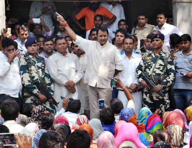 BJP MLA and one of Muzaffarnagar riots accused Sangeet Som visits the Bisada on October 4, 2015. (Sunil Sharma/ HT Photo) BJP MLA and one of Muzaffarnagar riots accused Sangeet Som visits the Bisada on October 4, 2015. (Sunil Sharma/ HT Photo)