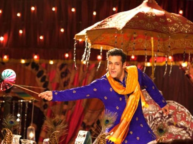 Salman at his best in Prem Leela, the film’s first song. Salman at his best in Prem Leela, the film’s first song.