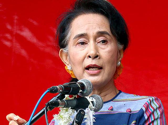 Myanmar opposition leader Aung San Suu Kyi speaks during her “Election Awareness Tour” in Ho-Pong township in Pa-O self-administrative zone of southern Shan State in Myanmar. (AP Photo) Myanmar opposition leader Aung San Suu Kyi speaks during her “Election Awareness Tour” in Ho-Pong township in Pa-O self-administrative zone of southern Shan State in Myanmar. (AP Photo)