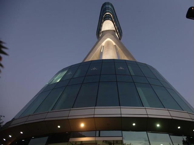 Radio connectivity from the existing ATC tower at Juhu is limited for chopper pilots as they fly at low altitudes. Radio connectivity from the existing ATC tower at Juhu is limited for chopper pilots as they fly at low altitudes.
