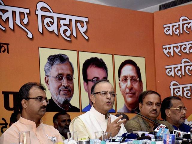 Union finance minister Arun Jaitley addresses a press conference after releasing the Bharatiya Janata Party vision document in Patna. (PTI)