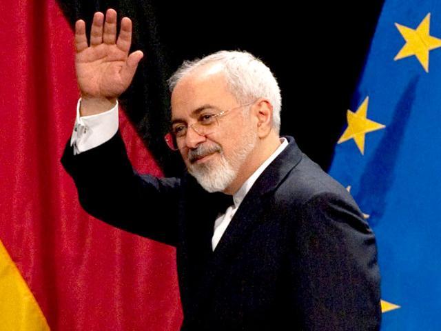Iranian foreign minister Mohammad Javad Zarif leaves a final press conference of Iran nuclear talks in Vienna, Austria. (AFP)