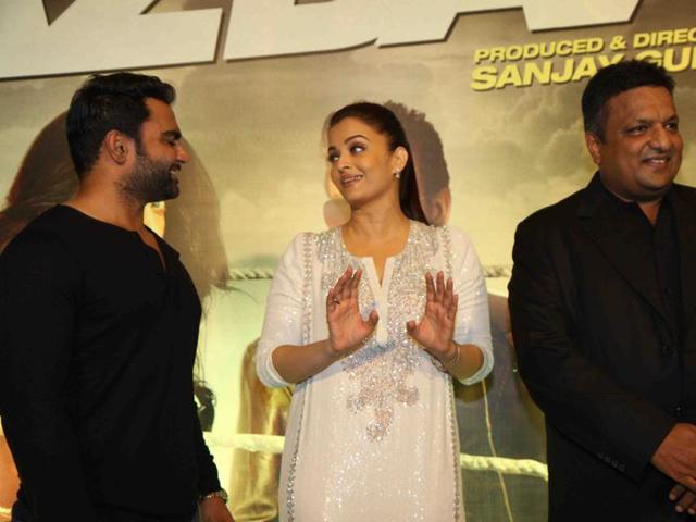 Aishwarya Rai Bachchan with filmmaker Sanjay Gupta and Sachin Joshi. (IANS)