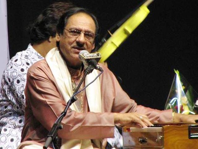 Ghulam Ali is scheduled to perform at a function in Lucknow on Saturday. This would be his second show in Uttar Pradesh in six months.(File photo) Ghulam Ali is scheduled to perform at a function in Lucknow on Saturday. This would be his second show in Uttar Pradesh in six months.(File photo)