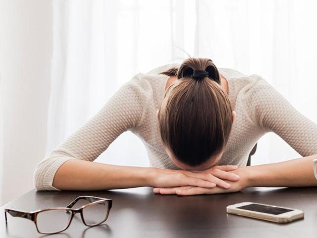 An increasing number of people are getting addicted to their gadgets. Experts suggest that the condition will worsen if we do not follow ‘gadget hygiene’. (Shutterstock) An increasing number of people are getting addicted to their gadgets. Experts suggest that the condition will worsen if we do not follow ‘gadget hygiene’. (Shutterstock)
