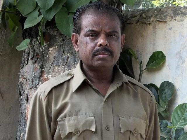 Sudhir Hamilton, Asiatic lion zookeeper at the Chhatbir zoo. (PHOTO: ABHISHEK HAMILTON) Sudhir Hamilton, Asiatic lion zookeeper at the Chhatbir zoo. (PHOTO: ABHISHEK HAMILTON)
