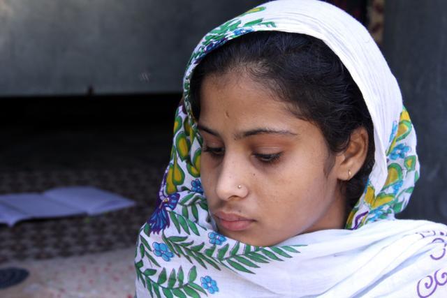 Rimpy, 15, who had topped Class 9, is now worried who will pay her school fee and that of her younger brother after their father, Sukhmandar Singh, was found hanging from a tree. (Sanjeev Sharma/HT) Rimpy, 15, who had topped Class 9, is now worried who will pay her school fee and that of her younger brother after their father, Sukhmandar Singh, was found hanging from a tree. (Sanjeev Sharma/HT)