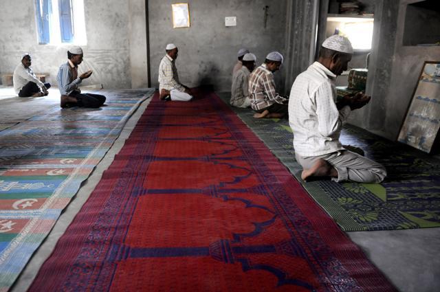 Muslim residents of Bisada village at a mosque, in Dadri, Greater Noida. (Sunil Ghosh/ HT Photo) Muslim residents of Bisada village at a mosque, in Dadri, Greater Noida. (Sunil Ghosh/ HT Photo)