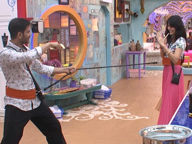 Keith and Mandana having a good time int the Bigg Boss house. (Colors) Keith and Mandana having a good time int the Bigg Boss house. (Colors)