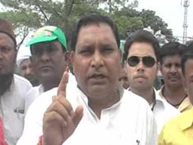 Veteran socialist Ram Sevak Hazari’s son Maheshwar Hazari is the JD(U) candidate in Kalyanpur . (HT Photo)