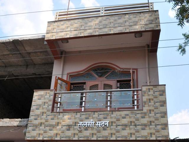 Rajendra Kaswa’s house in Petlawad has been sealed by the police after the tragedy. Kaswa has been on the run ever since. (HT photo) Rajendra Kaswa’s house in Petlawad has been sealed by the police after the tragedy. Kaswa has been on the run ever since. (HT photo)