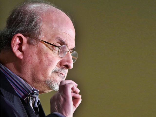 Salman Rushdie has come out in support of Indian writers returning their awards to protest against what they said ‘growing intolerance’. (File photo) Salman Rushdie has come out in support of Indian writers returning their awards to protest against what they said ‘growing intolerance’. (File photo)