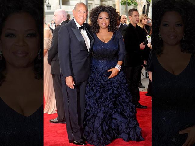 The late Oscar de la Renta with Oprah Winfrey at the MoMA in New York. (AP)