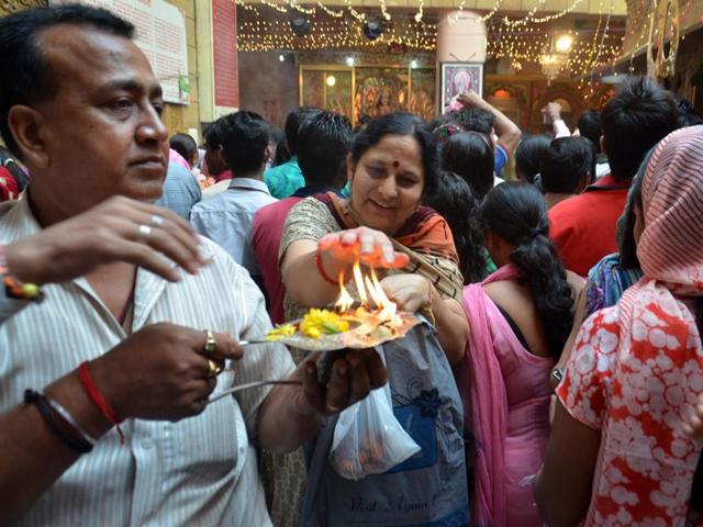 One of the busiest shrines in north India, the hilltop Naina Devi temple in Bilaspur district saw a majority of pilgrims from Punjab, Haryana, Chandigarh and Delhi. (Sameer Sehgal/HT)
