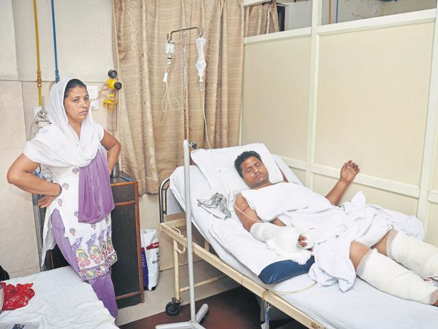 The victim, Ravindra Singh, fractured his hand and suffered other injuries in the attack. (Sakib Ali/HT Photo) The victim, Ravindra Singh, fractured his hand and suffered other injuries in the attack. (Sakib Ali/HT Photo)