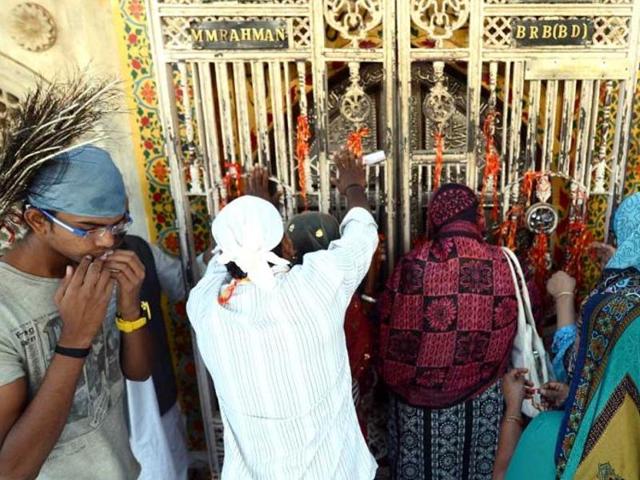 Muslim devotees offer prayers at the Ajmer Sharif shrine in Ajmer. (AFP) Muslim devotees offer prayers at the Ajmer Sharif shrine in Ajmer. (AFP)