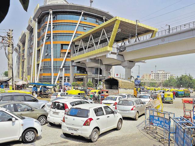 The service will be started at the Huda City Centre metro station on a trial basis. (HT File Photo) The service will be started at the Huda City Centre metro station on a trial basis. (HT File Photo)