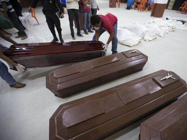 Family members have reported 100 people missing, but the number could be as high as 600 based on at least 100 homes in the area of the slide, said Alejandro Maldonado, executive secretary of Conred, the country's emergency disaster agency. (AP Photo)