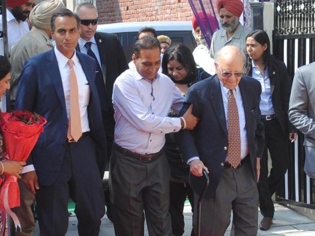 US ambassdor to India Richard Rahul Verma (second from left) along with his father Kamal verma (first from right) at their native village Apra on the outskirts of Jalandhar. (HT Photo)