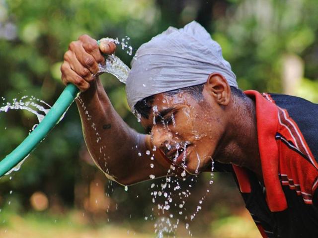 The rise in temperatures in the city is characteristic of October. Temperatures on Friday were a whopping 5.2 degrees Celsius above normal. (Praful Gangurde)