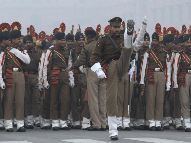 Border security force ( BSF ) contingent rehearse for the Republic Day parade on a cold winter morning at Rajpath in New Delhi . (Arvind Yadav / HT file photo) Border security force ( BSF ) contingent rehearse for the Republic Day parade on a cold winter morning at Rajpath in New Delhi . (Arvind Yadav / HT file photo)