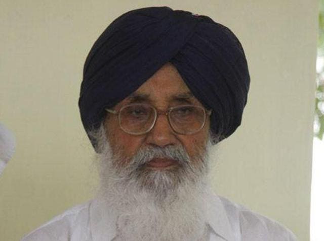 The chief minister’s appeal came on the day when Akal Takht jathedar Giani Gurbachan Singh called upon leaders of all political parties in Punjab to sink their political differences and work towards bringing normalcy back in the state. (HT Photo) The chief minister’s appeal came on the day when Akal Takht jathedar Giani Gurbachan Singh called upon leaders of all political parties in Punjab to sink their political differences and work towards bringing normalcy back in the state. (HT Photo)