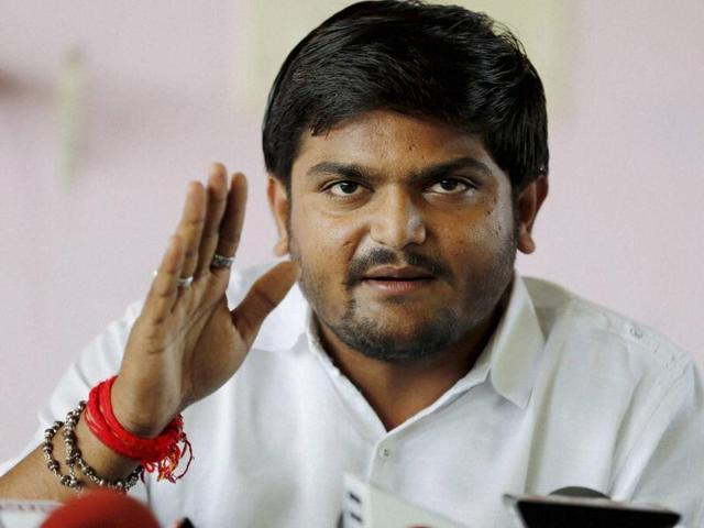 Patidar community leader Hardik Patel addresses a news conference at Adalaj, Gujarat on Saturday. Hardik has threatened to disrupt the India-South Africa ODI at Rajkot on Sunday.(PTI)