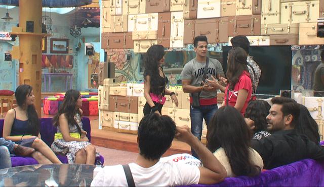 Shahid and Alia interact with the housemates inside Bigg Boss house. Shahid and Alia interact with the housemates inside Bigg Boss house.