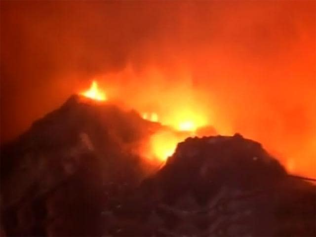About 250 shanties were destroyed by a massive fire in Mangolpuri.(DD News screen grab) About 250 shanties were destroyed by a massive fire in Mangolpuri.(DD News screen grab)
