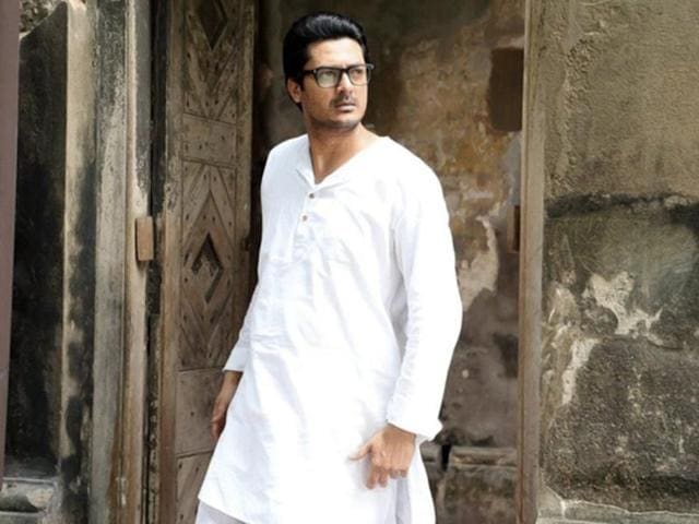 Anjan Dutt’s film Byomkesh Bakshi stars Jisshu Sengupta.