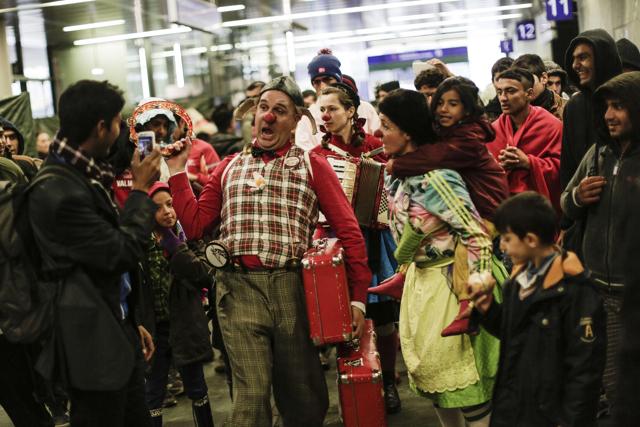 “Red Noses Emergency Smile Austria”, a project using 66 clowns to spread some cheer among the thousands of migrants still arriving Austria. (AFP Photo) “Red Noses Emergency Smile Austria”, a project using 66 clowns to spread some cheer among the thousands of migrants still arriving Austria. (AFP Photo)