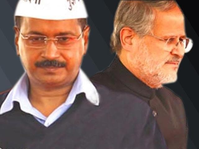 Delhi chief minister Arvind Kejriwal and Lt Governor Najeeb Jung are locked in a tussle over the appointment and transfer of bureaucrats.(HT Photo)