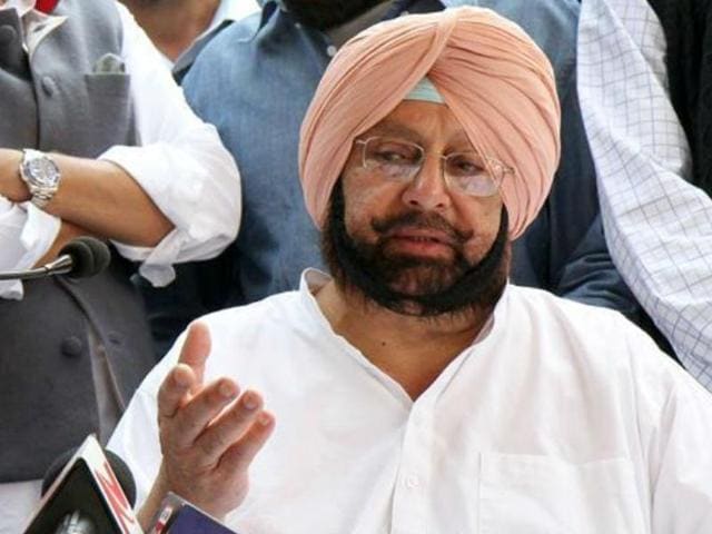 Referring to Badal’s statement that external forces were responsible for the recent spate of protests, Amarinder said, “What is the Badal government doing and why is it playing into their (the external forces’) hands.”(HT Photo) Referring to Badal’s statement that external forces were responsible for the recent spate of protests, Amarinder said, “What is the Badal government doing and why is it playing into their (the external forces’) hands.”(HT Photo)