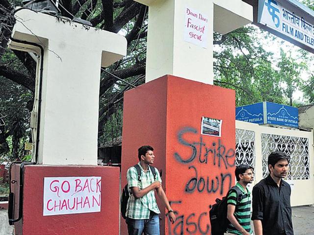 The students, who have been demanding removal of Chauhan as well as four society members of the prestigious film and television institute based in Pune, held 5th round of talks with Union minister of state for information and broadcasting Rajyavardhan Singh Rathore for about three hours in New Delhi. (HT Photo)