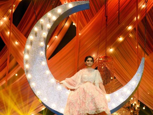 Sonam Kapoor poses during a promotional event for Prem Ratan Dhan Payo in Mumbai late October 19, 2015. (AFP)