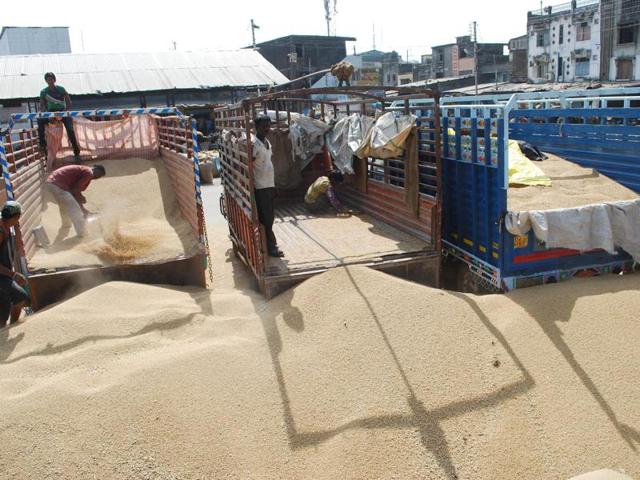 Harvested wheat crop at Sanyogitaganj Mandi in Indore.(Arun Mondhe/HT file photo) Harvested wheat crop at Sanyogitaganj Mandi in Indore.(Arun Mondhe/HT file photo)