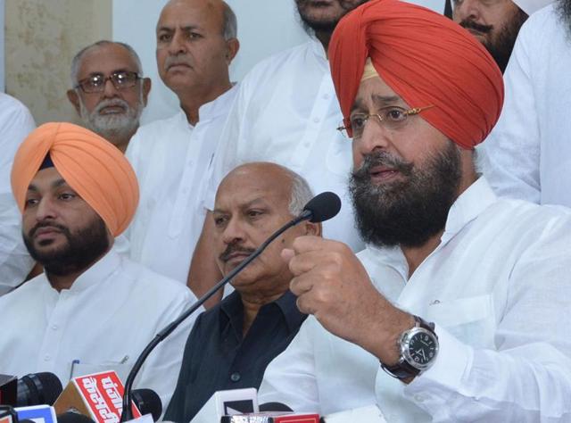 Partap Singh Bajwa along with other senior Congress leaders addressing mediapersons at Punjab Congress Bhawan in Chandigarh on Wednesday. (Gurpreet Singh/HT Photo) Partap Singh Bajwa along with other senior Congress leaders addressing mediapersons at Punjab Congress Bhawan in Chandigarh on Wednesday. (Gurpreet Singh/HT Photo)