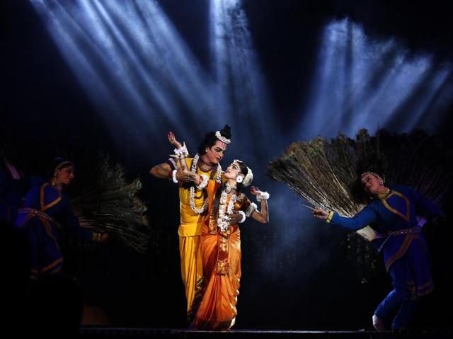 Scene from the Ramlila held at the Shriram Bharatiya Kala Kendra in New Delhi (Ajay Aggarwal/HT Photo)