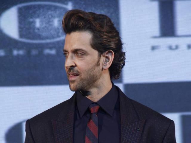 ‘Oh! I am SO tired of this posing business.’ Hrithik Roshan at the launch of Dctex new furnish collection 'dream runner' in Mumbai on Oct 21, 2015. (IANS)