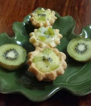 Kiwi Curd Tartlet by Geetanjali Gurav