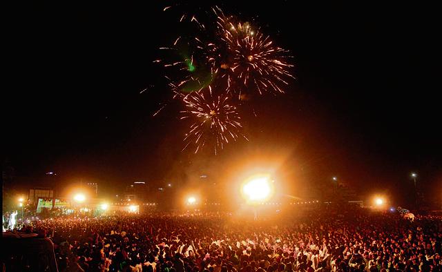 Dussehra celebrations at Gaushala Maidan on Thursday. (Parveen Kumar/HT Photo) Dussehra celebrations at Gaushala Maidan on Thursday. (Parveen Kumar/HT Photo)